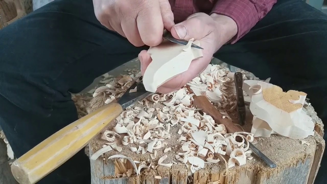 Carving 100 Animals: The Dinosaur