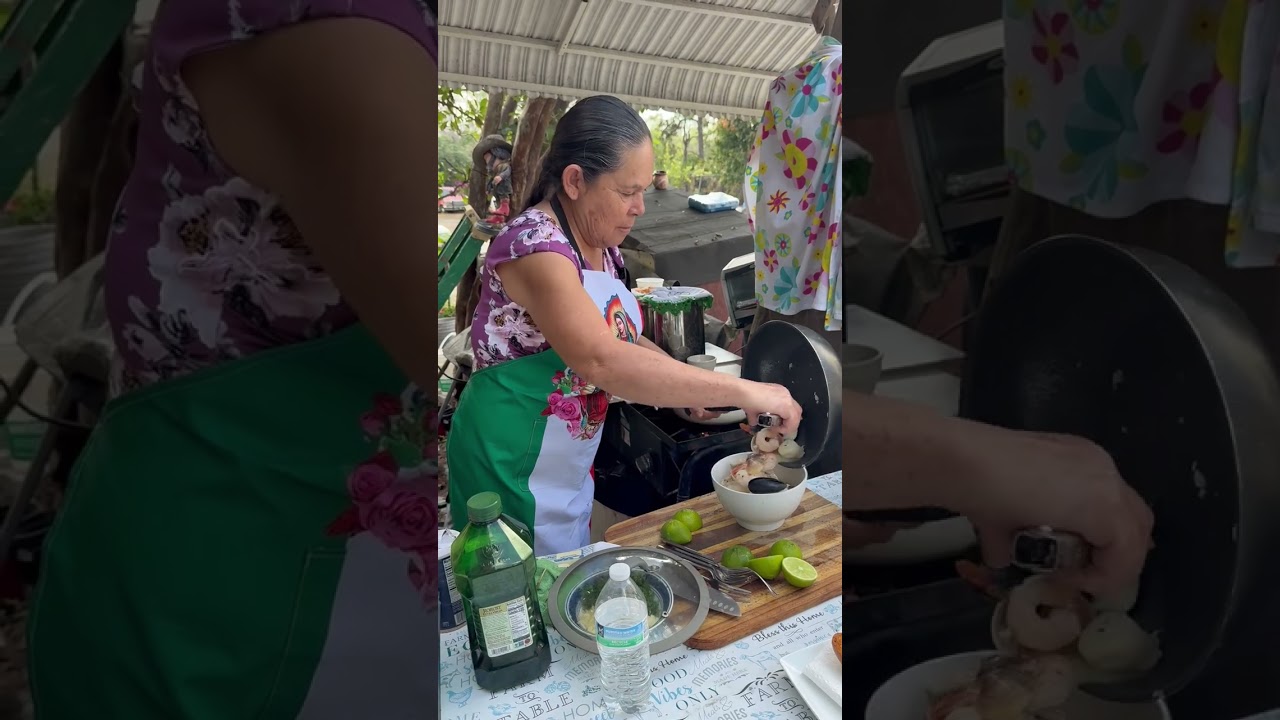 Feliz 14 familia y amistades pasta con camarones cosinando con Lolita 