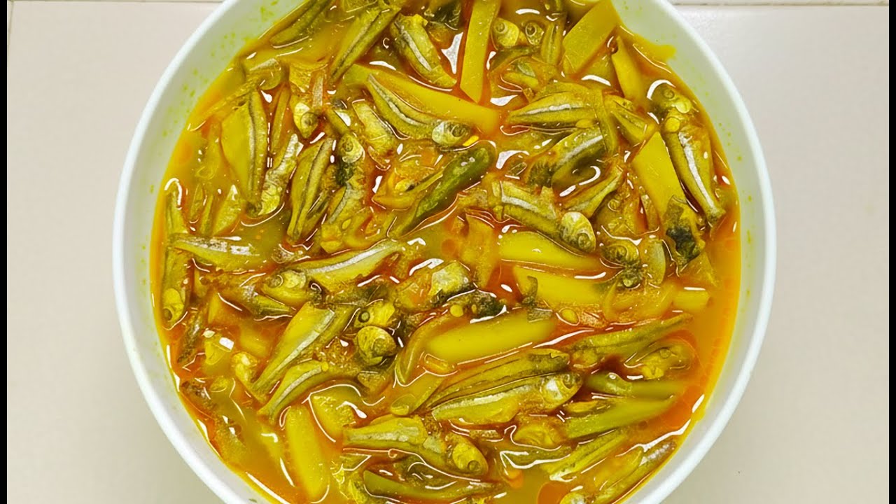 সাদা মলা মাছ আর আলু দিয়ে মজাদার তরকারি | সহজ ঘরোয়া রেসিপি