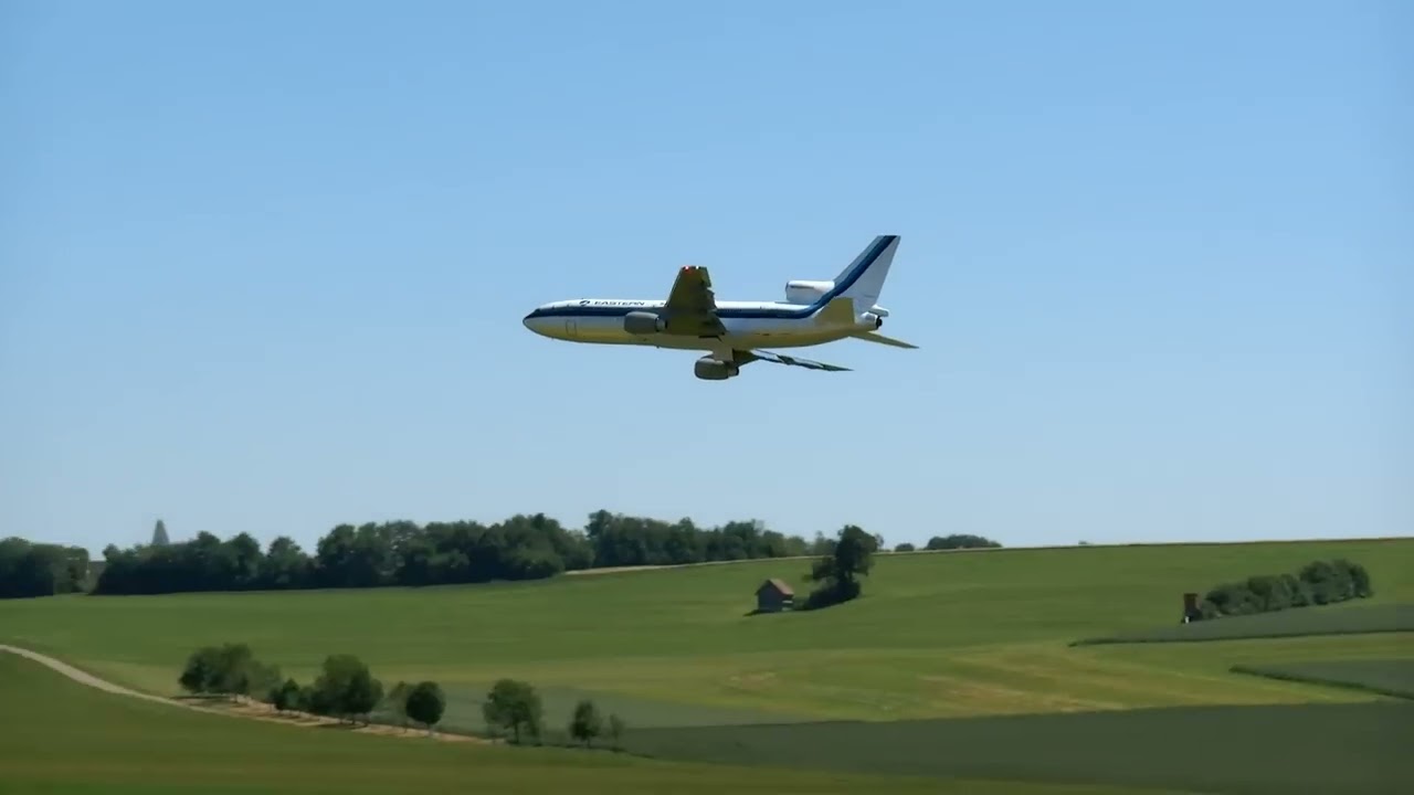 STUNNING GIANT XXXL RC LOCKHEED L-1011 TRISTAR SCALE MODEL TURBINE JET AIRLINER FLIGHT DEMO
