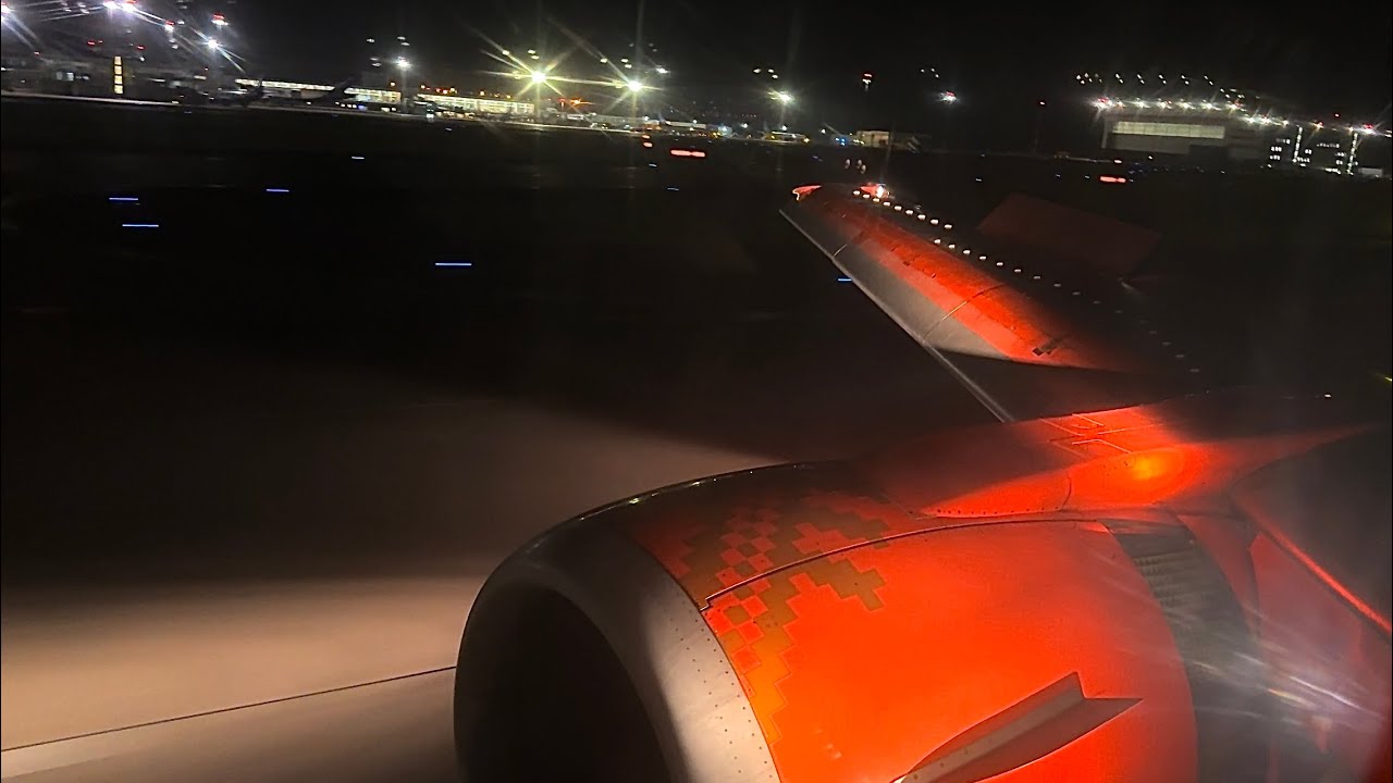 Белавиа • Boeing 737-300 • EW-254PA • Вечерняя посадка в Москве и резкое торможение