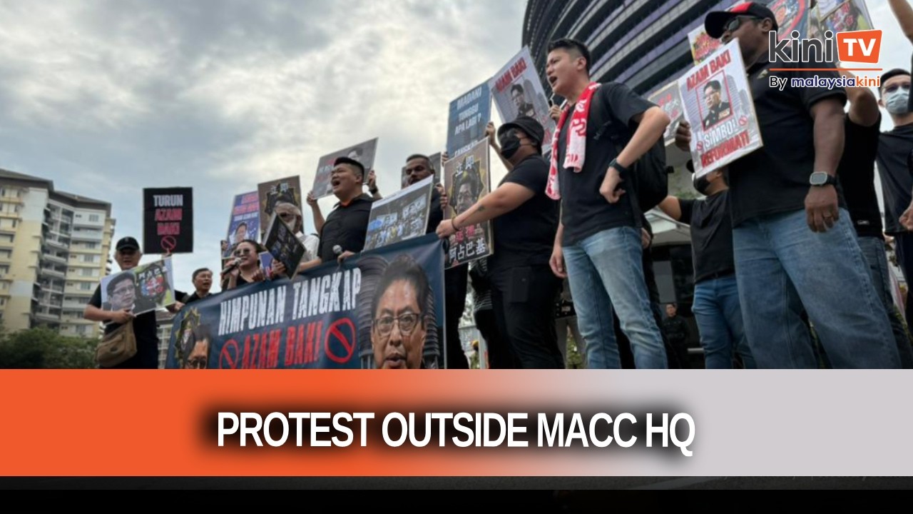 'Tangkap Azam Baki' protesters gather outside MACC HQ