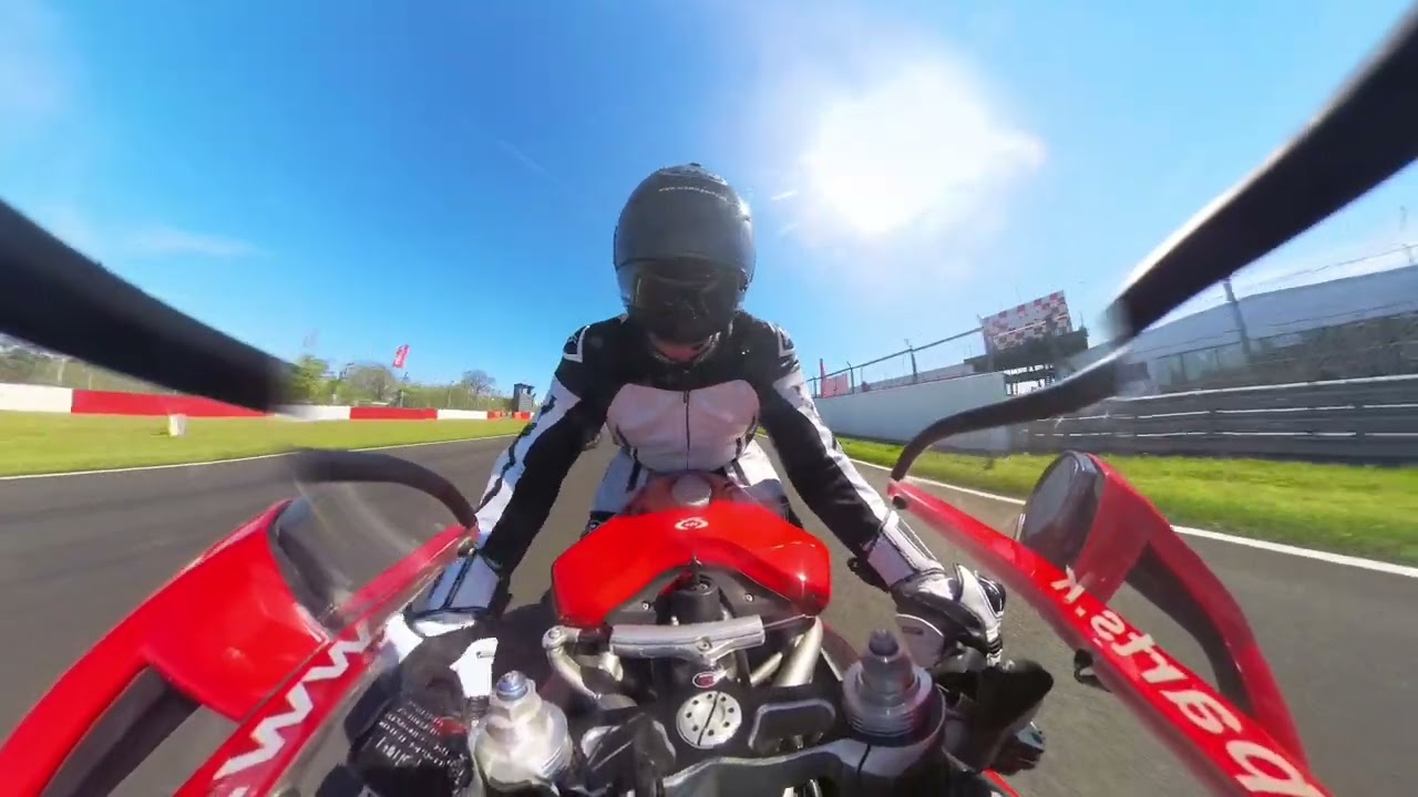 Ducati 749 vs Panigale R. Chris 'The Stalker' Walker and Iconic Parts Jamie Clare at Donington
