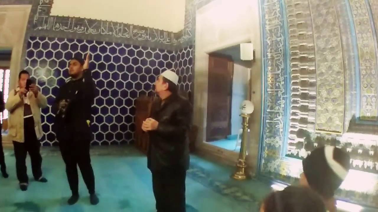 7 version of Azan by Imam of Green Mosque, Bursa, Turkey