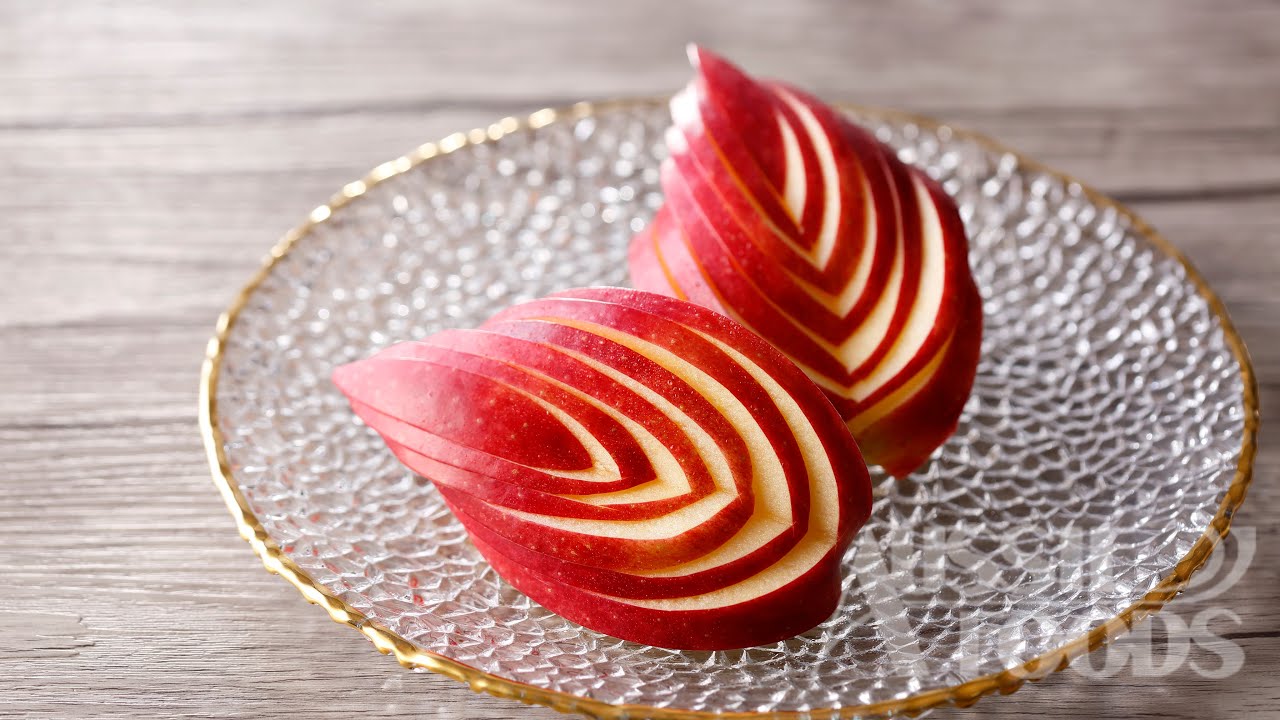 りんごの飾り切り「木の葉」の作り方【わかりやすいフルーツカット動画】