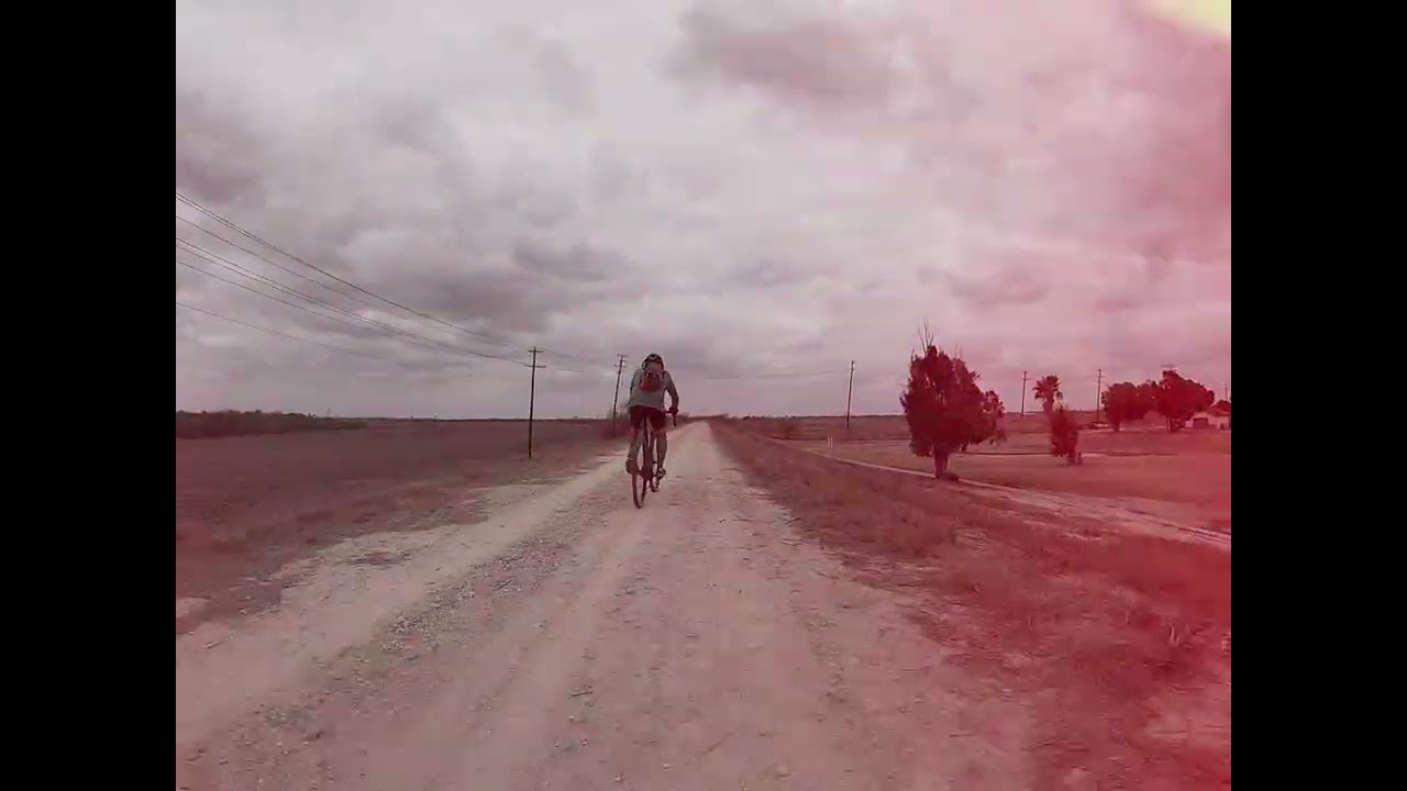 Gravel Ride on Levees in Mercedes 
