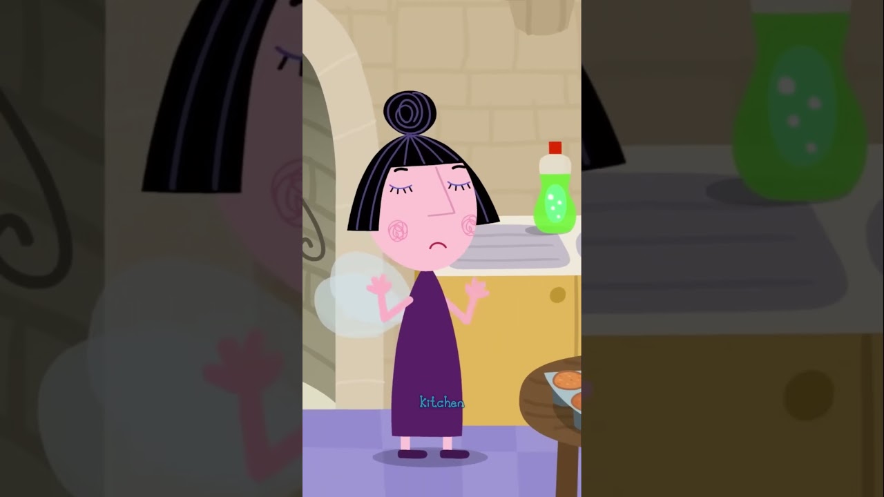The Queen is BAKING! 🍰 Ben and Holly's Little Kingdom 🐞 #shorts