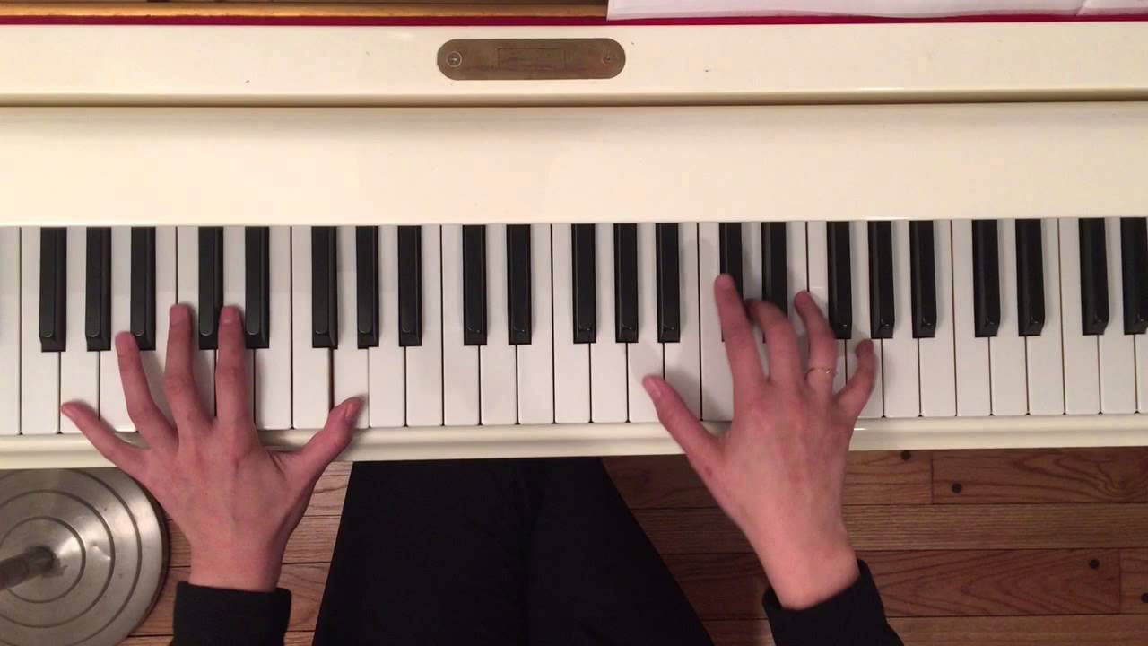 Menuet (Minuet) In G Major BWV Anh.116 [Solo Piano] - from the notebook for Anna Magdalena Bach