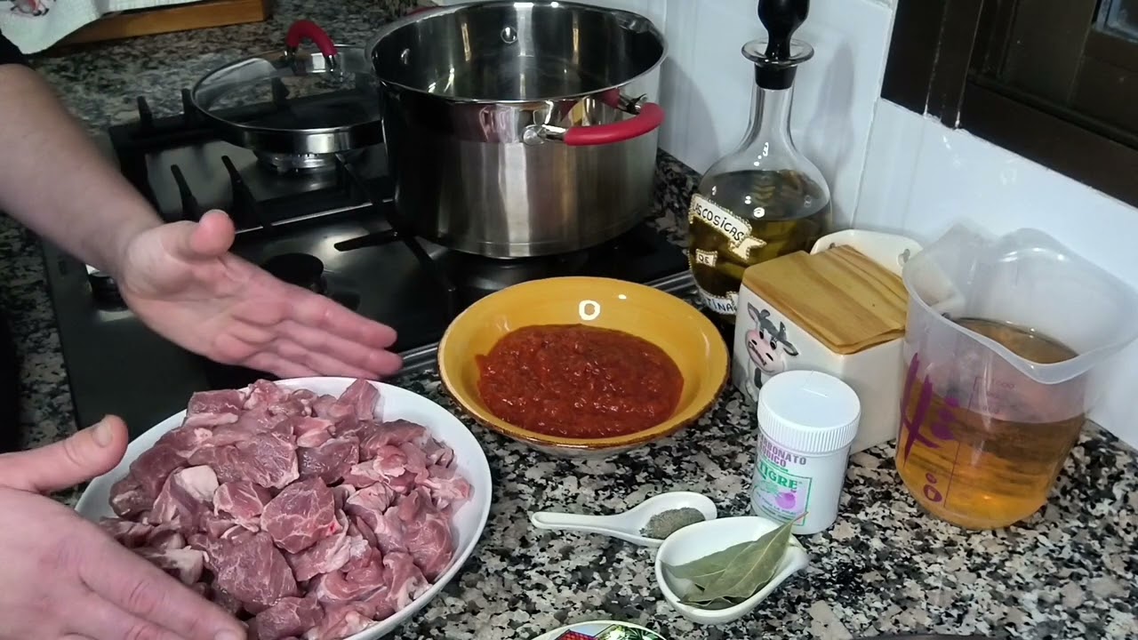 🥩 MAGRA DE CABEZA DE LOMO CON TOMATE 🍅  A m&iacute; manera. Con alg&uacute;n truco para que quede super tierna 😋