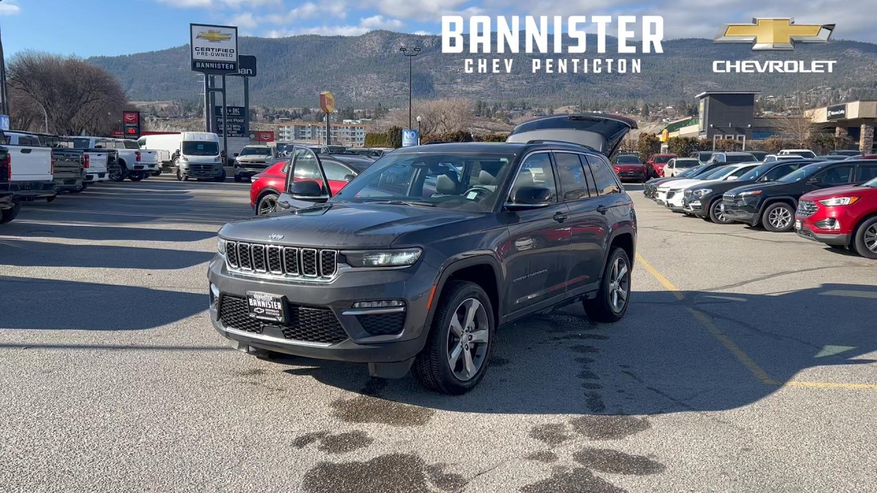 B12092 - WALKAROUND - 22' GRAND CHEROKEE