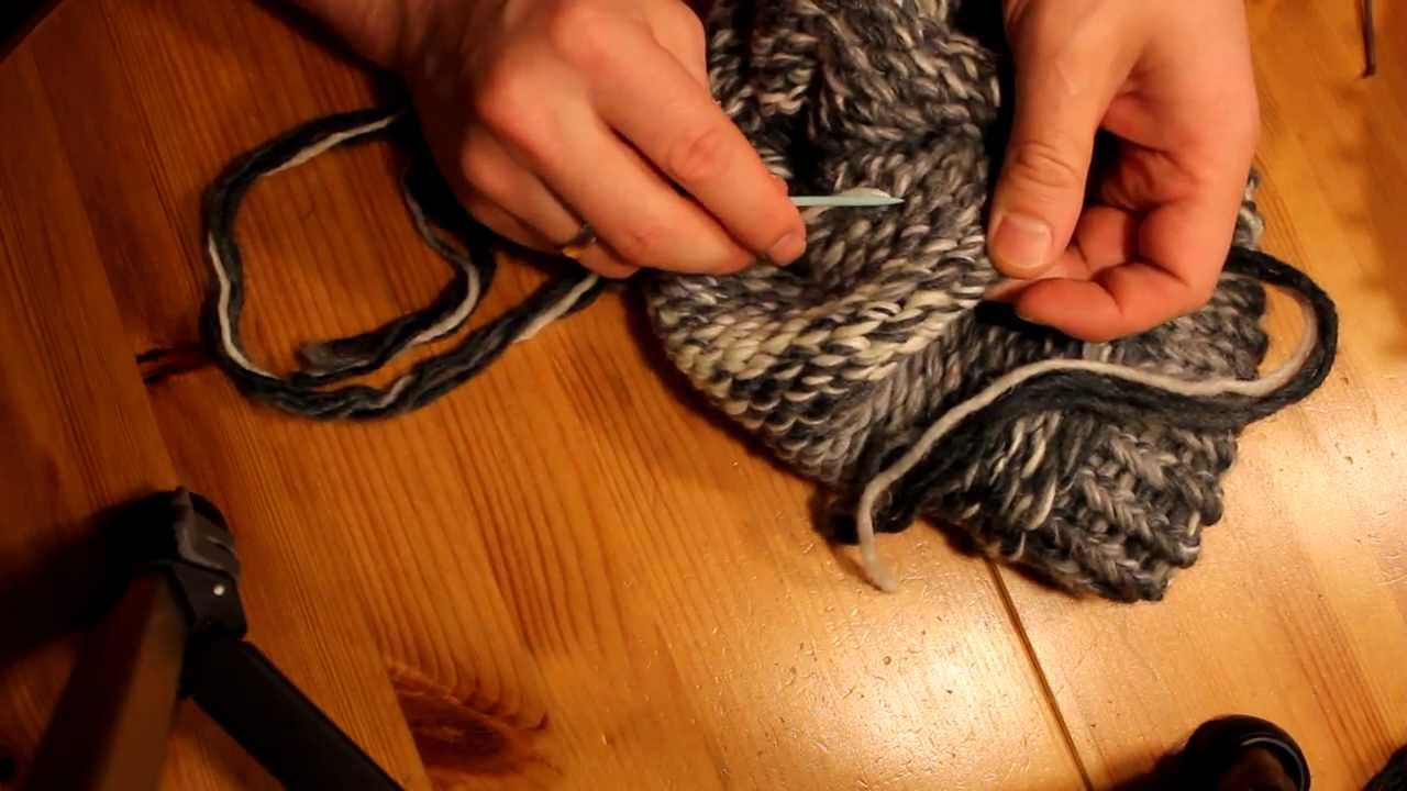 Mütze mit Strickrahmen stricken Teil 06/06: Fäden vernähen