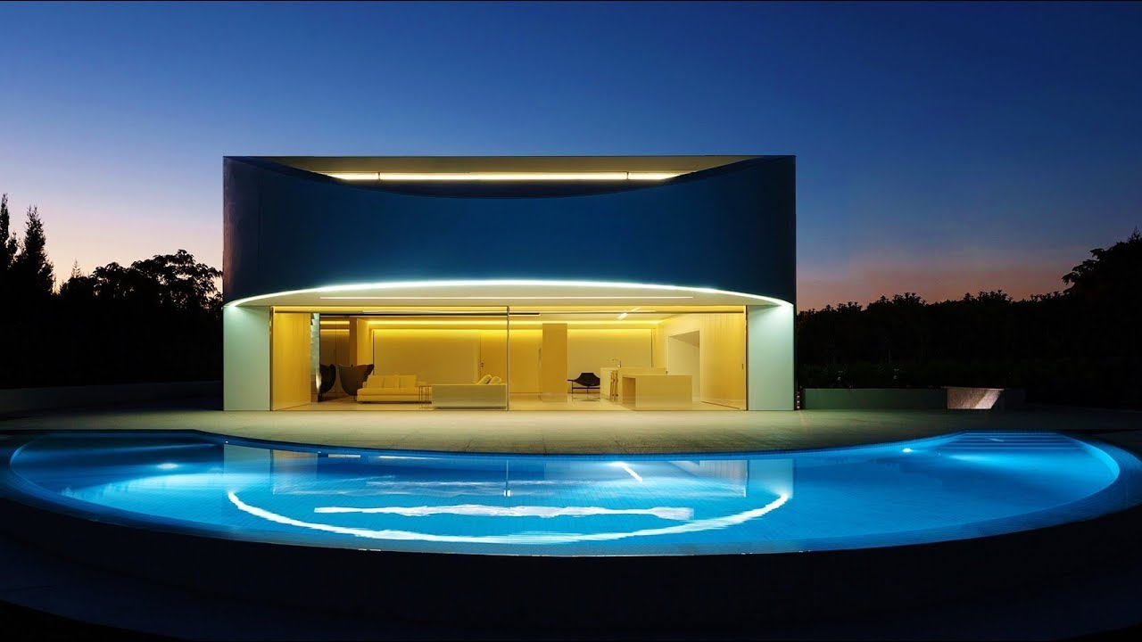 Sublime Contemporary Modern Eliptical Luxury House in Valencia, Spain by Fran Silvestre Architectos