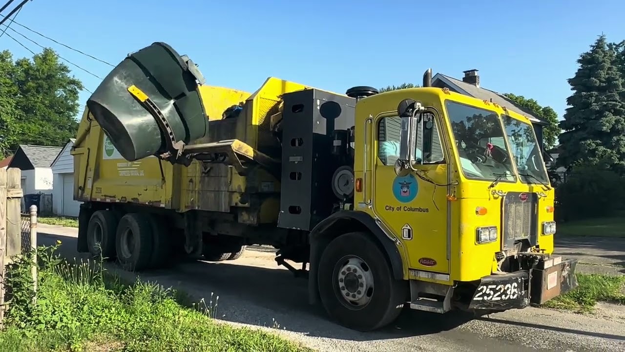 Heil 7000 garbage truck on 300s