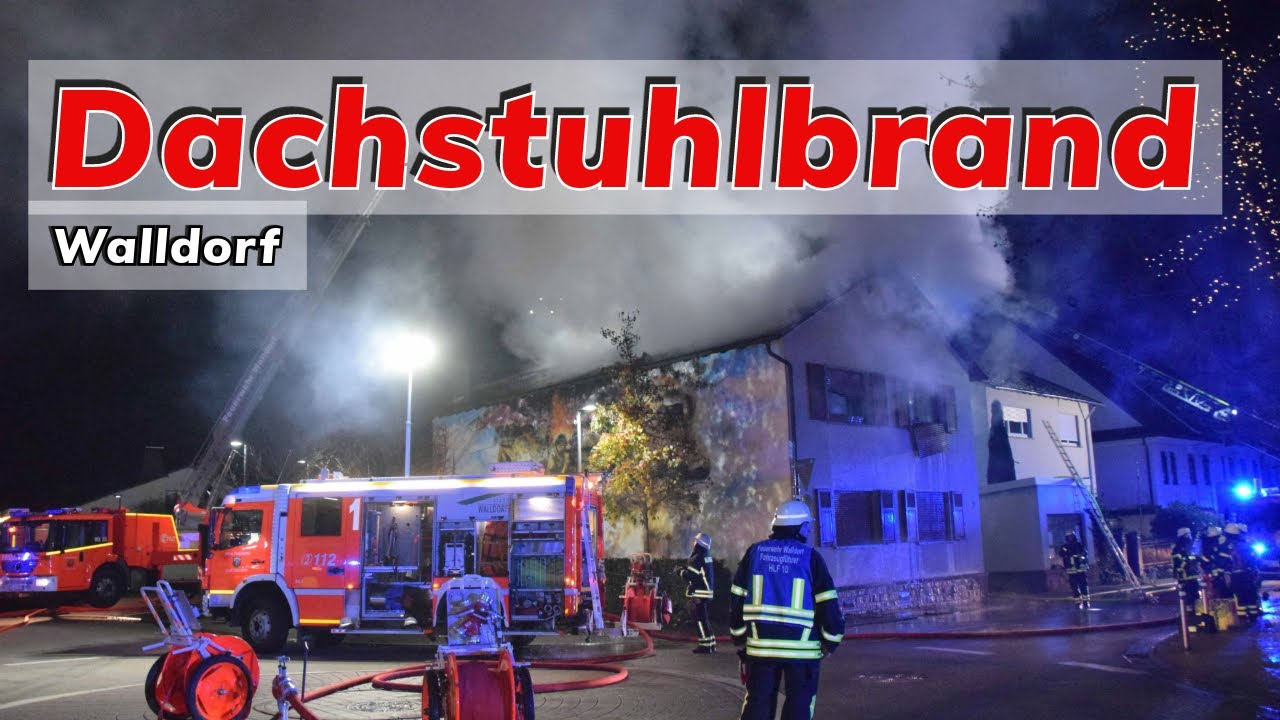 Hoher Sachschaden bei Dachstuhlbrand in Walldorf  - Feuerwehrmann leicht verletzt