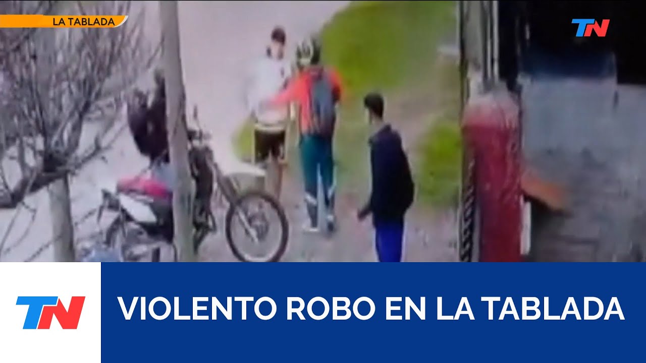 LA TABLADA I Volvían del colegio, fueron interceptados por dos motochorros y les robaron todo