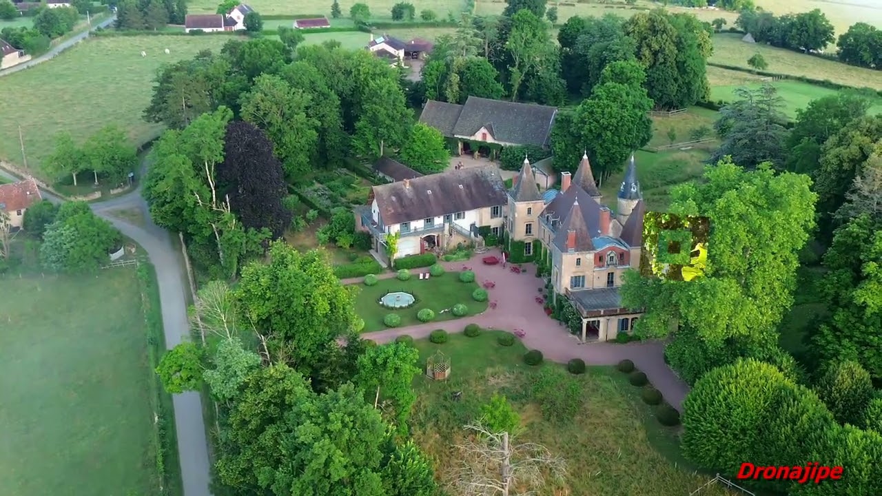 chateau de vaulx