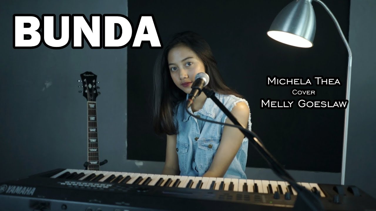 BUNDA ( POTRET ) -  MICHELA THEA COVER