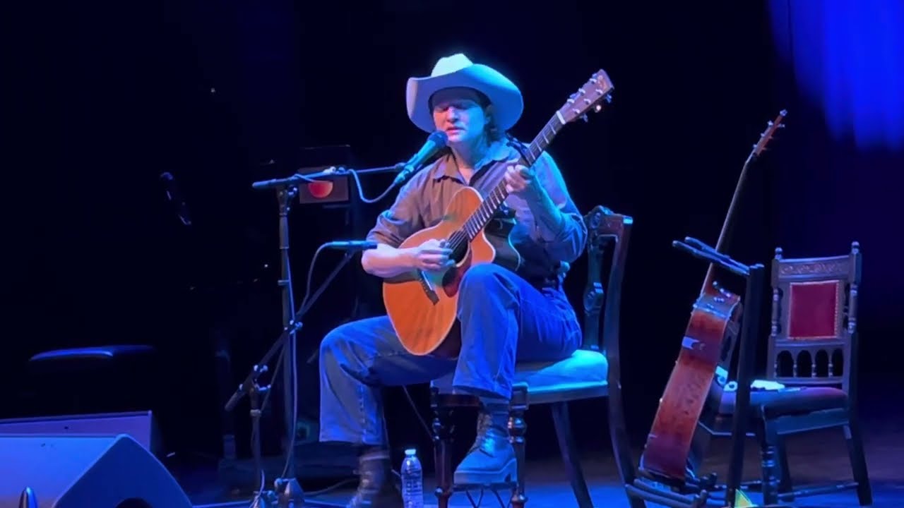Adrianne Lenker - Orange (Live at het Koninklijk Circus in Brussel, May 2024)