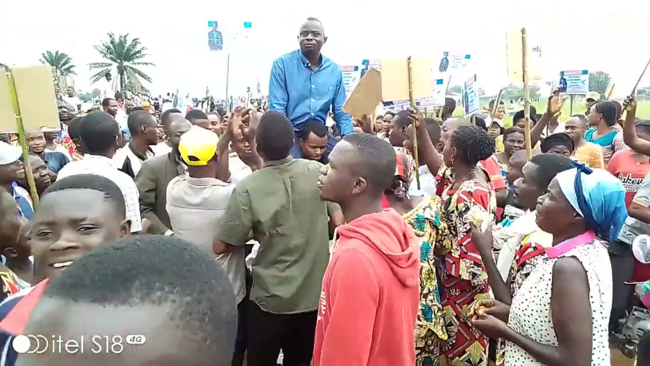 BOTALA ARRIVÉE YA BANKO MBU À NIOKI ( SANS DRAPEAU)