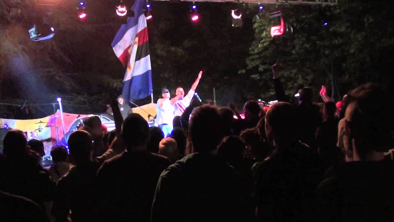 PENSIE - SEMPRE QUI - 2012 - (Video + Download + Testo) - RAP PROMOZIONE SAMPDORIA
