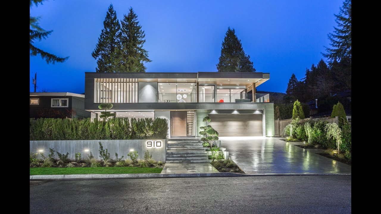 910 Leovista Ave, North Vancouver | Derek Grech - 360hometours.ca
