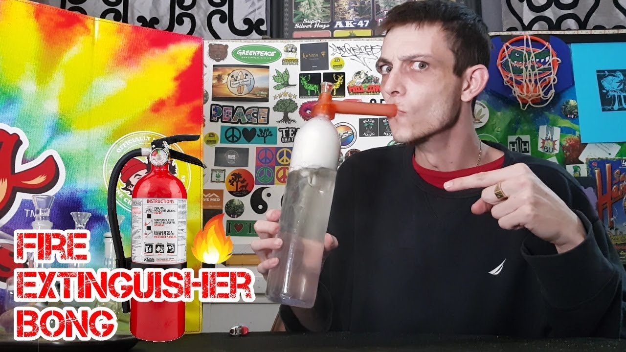 THE FIRE EXTINGUISHER BONG !!