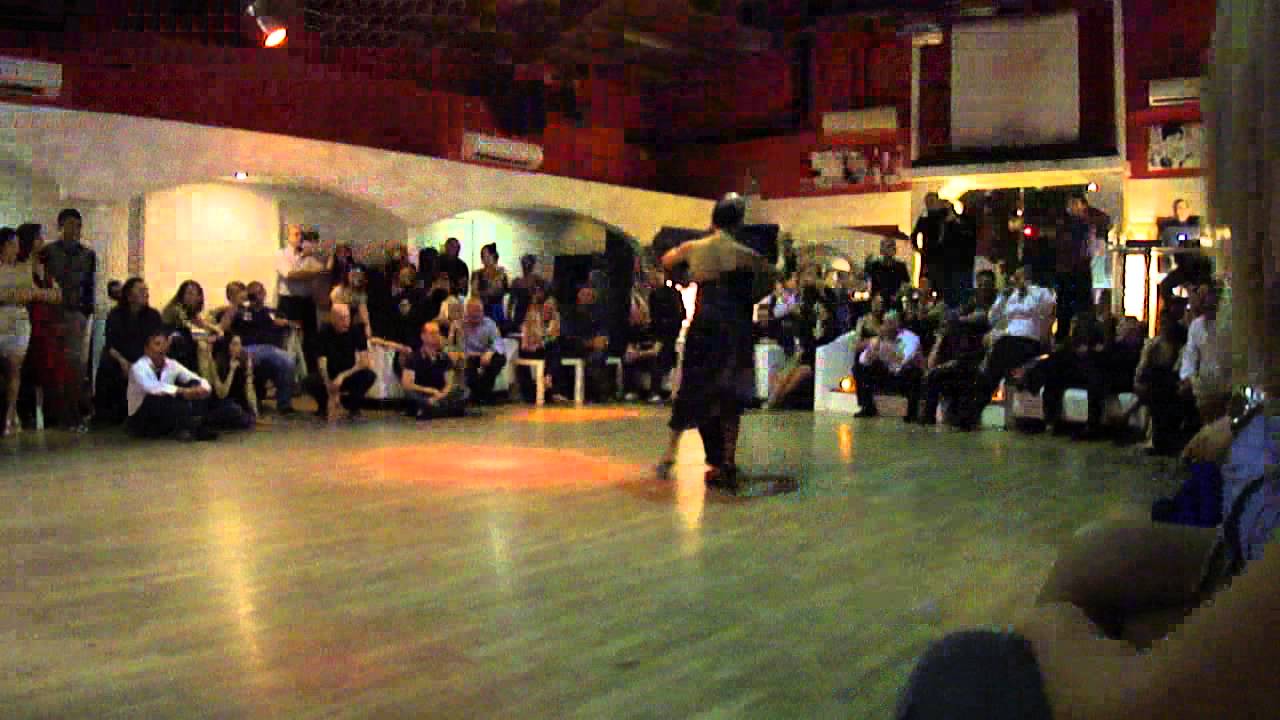 Diego Benavidez y Natasha Agudelo - Recién -