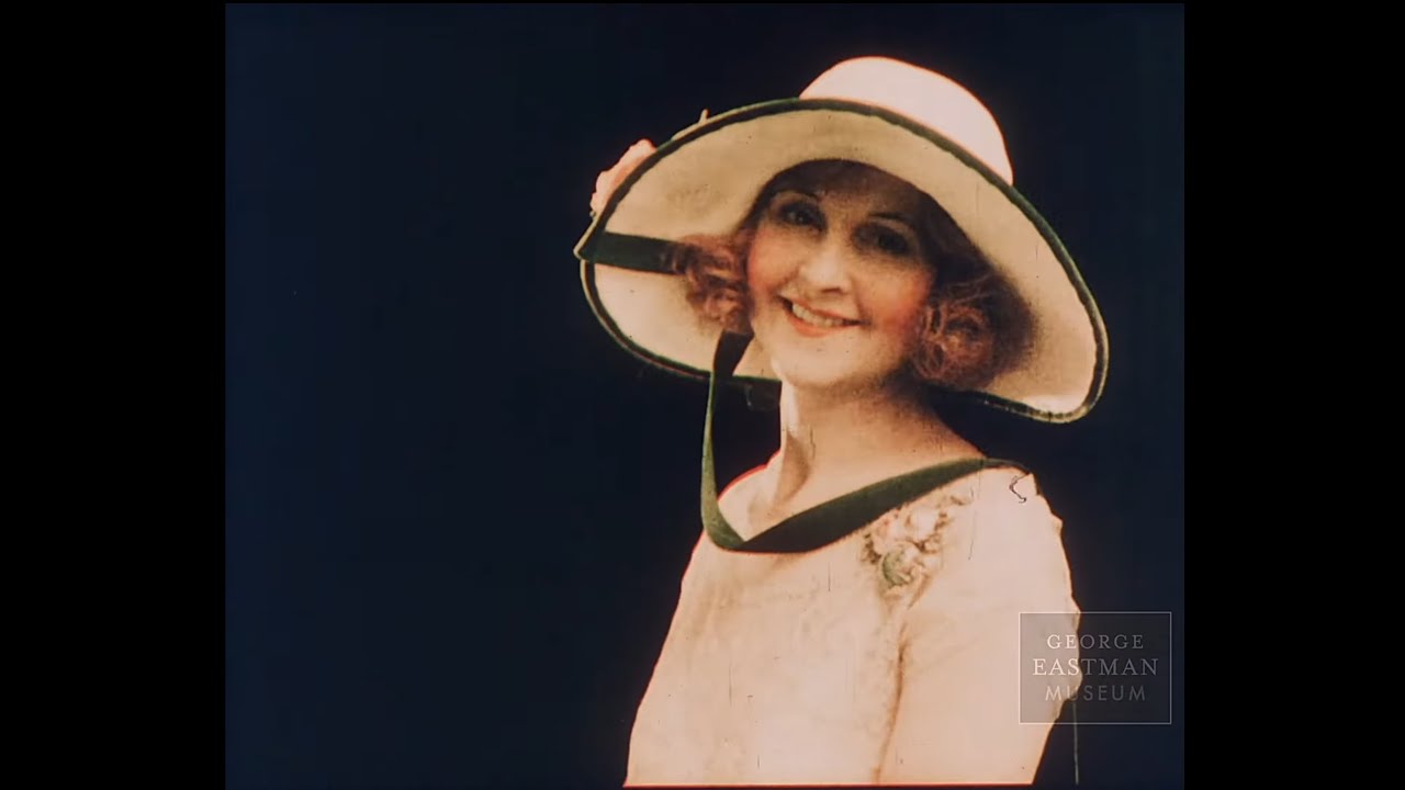 Kodachrome Fashions in 2K (1926)