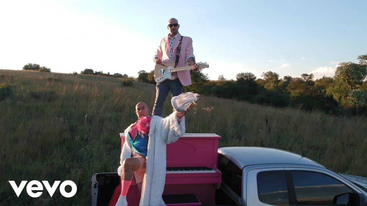 Rocco De Villiers - Wat Om Te Dra Agter Op 'n Bakkie
