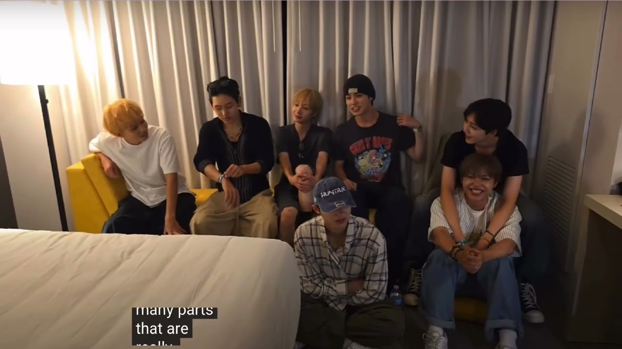 “After lollapalooza” KickFlip live [ENG SUB] 
