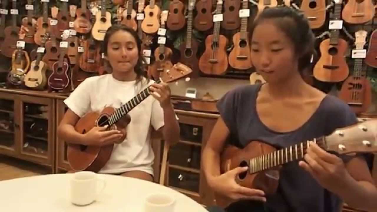 Honoka & Azita Play 