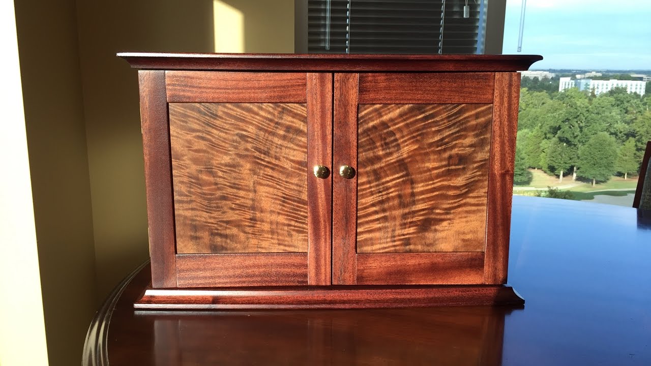 Linda's Jewelry Box