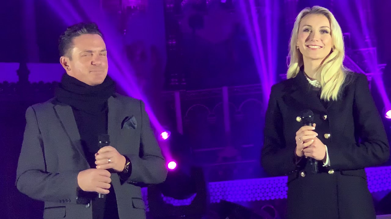 Stefan MROSS und Anna Carina WOITSCHACK - Hallelujah -  24.11.2019 - Adventstraum