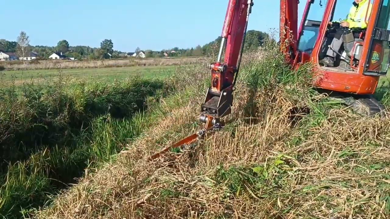 Kosiarka listwowa do minikoparki. Yanmar Vio35