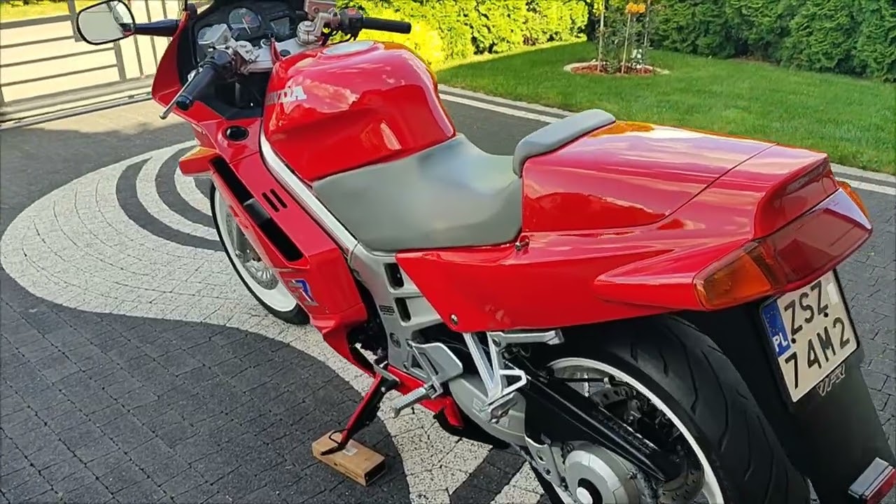 HONDA VFR 750  RC36 1990