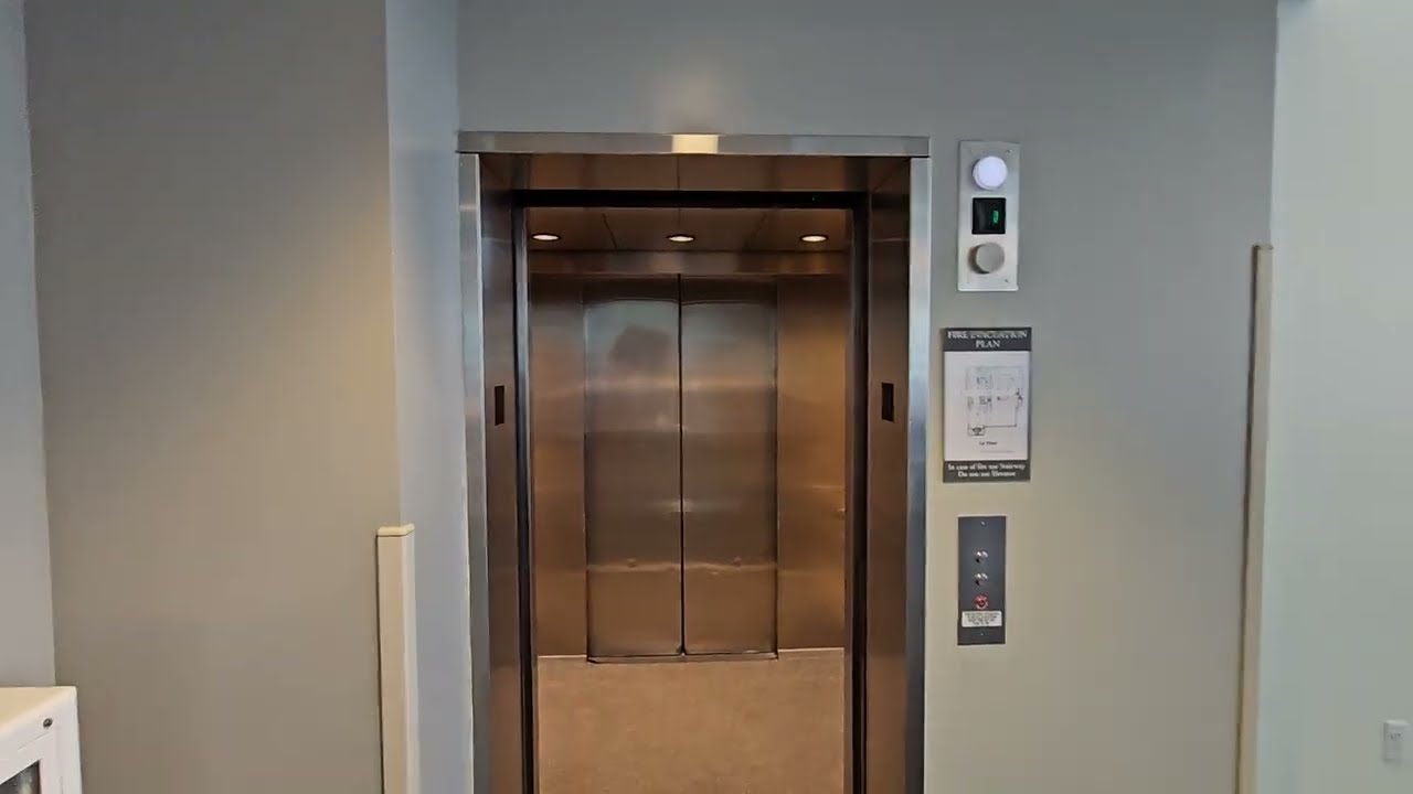 Otis Series 5 Hydraulic Elevator, Student Union Food Court @ University of Connecticut, Storrs CT