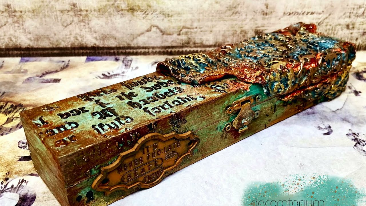 mixed media box - pudełeczko