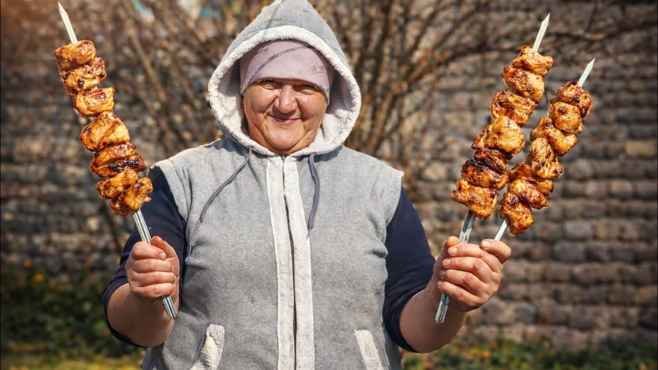 Kənddə bu gün kabab var 🍢 Nənənin süfrəsi