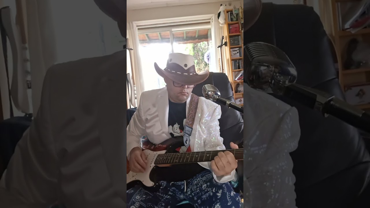 So Far Away cover by Mark Knopfler 
