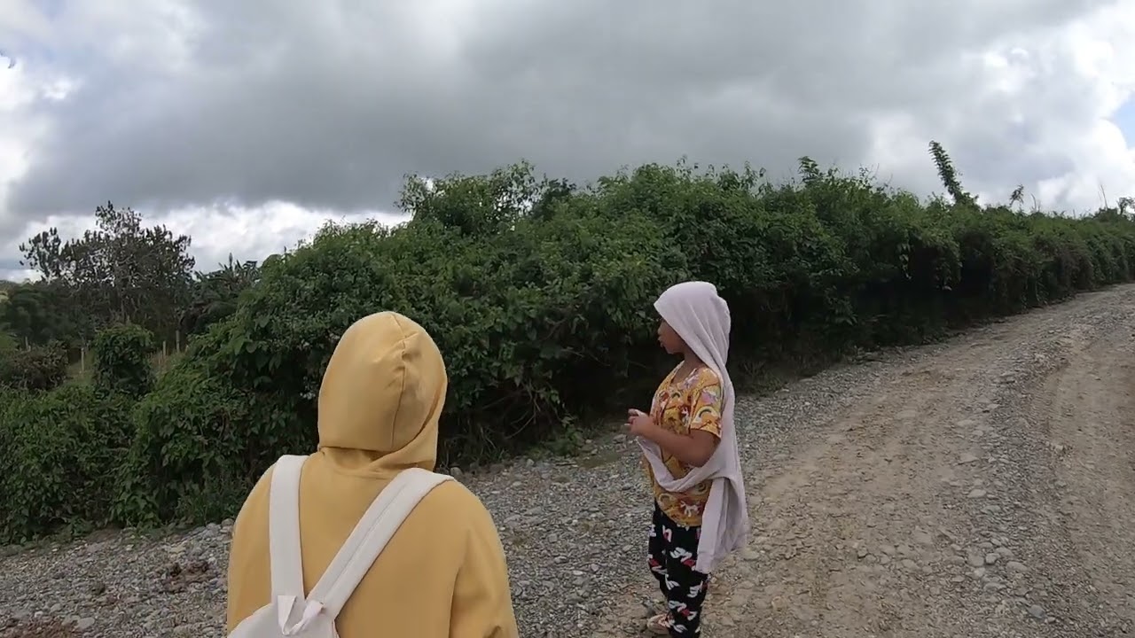 lakad lakad lang  at kakain ng  saging linupak,,, iwan ko kong ano tawag sa iba nito