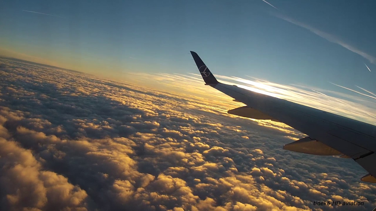 LOT flight LO646 (Bucharest - Warsaw) E170