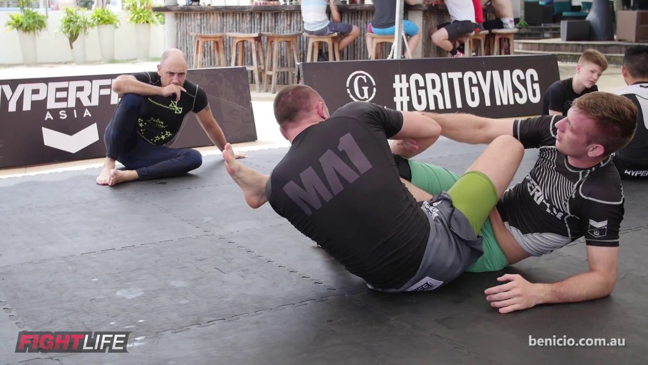 Keenan Cornelius Relaxed Roll with Craig Jones in Singapore