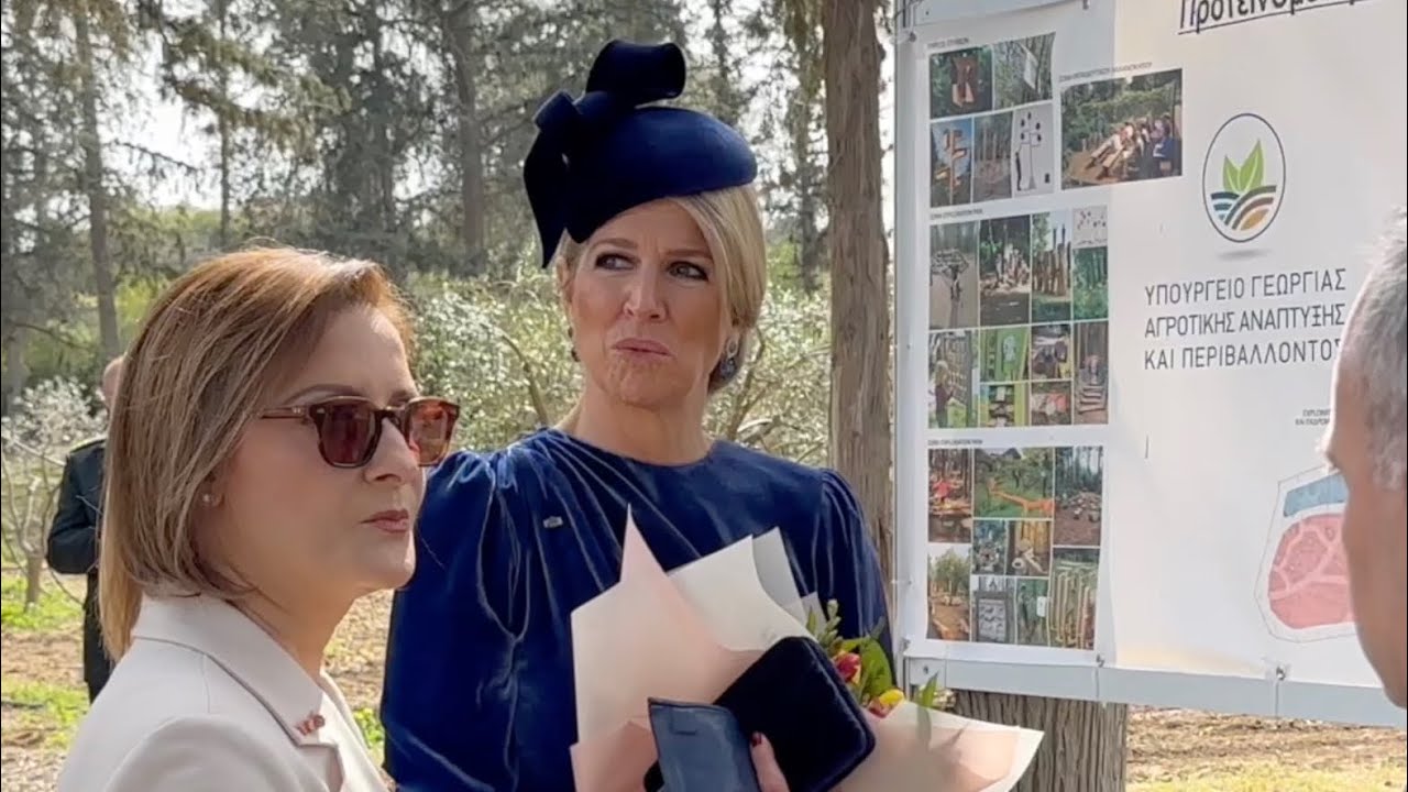 Koningin Máxima geeft presidentsvrouw tips over bijen houden bij het paleis