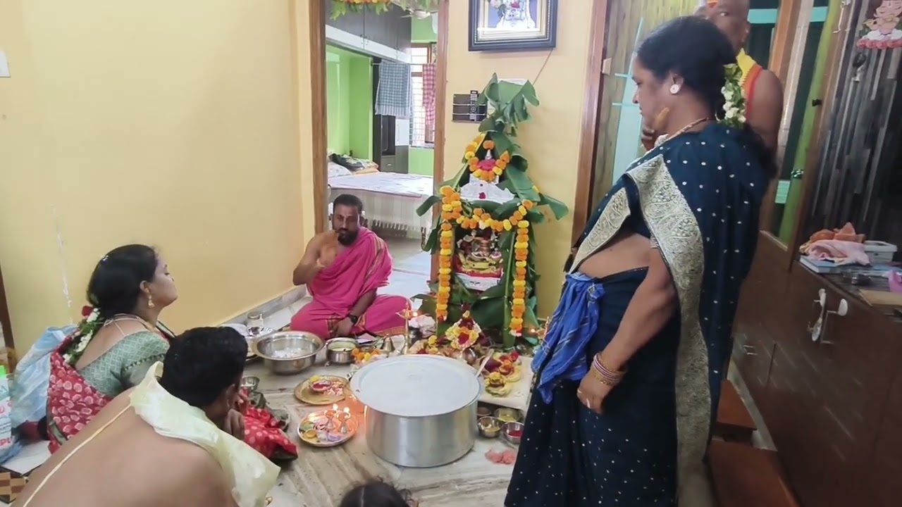 సత్యనారాయణ పూజ యొక్క హరే రామ హరే కృష్ణ పాట 🙏🌺🙏