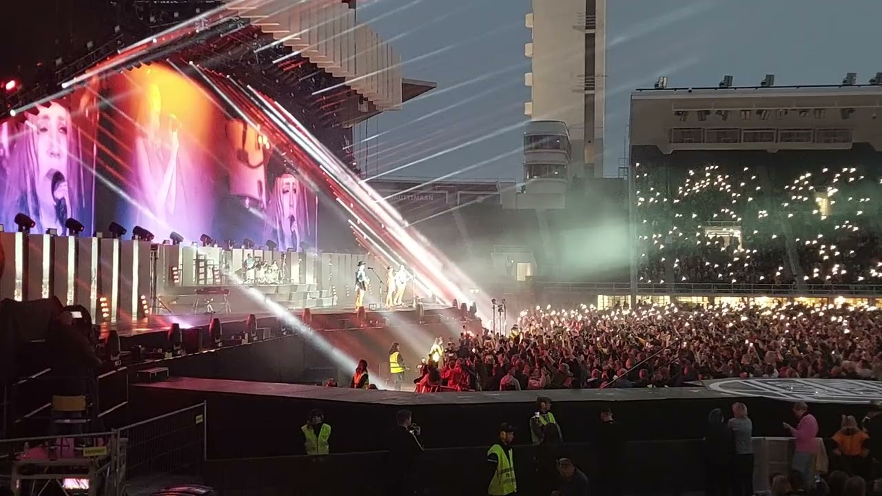 Haloo Helsinki - Piilota mun kyyneleet live Olympiastadion 18.6.2022