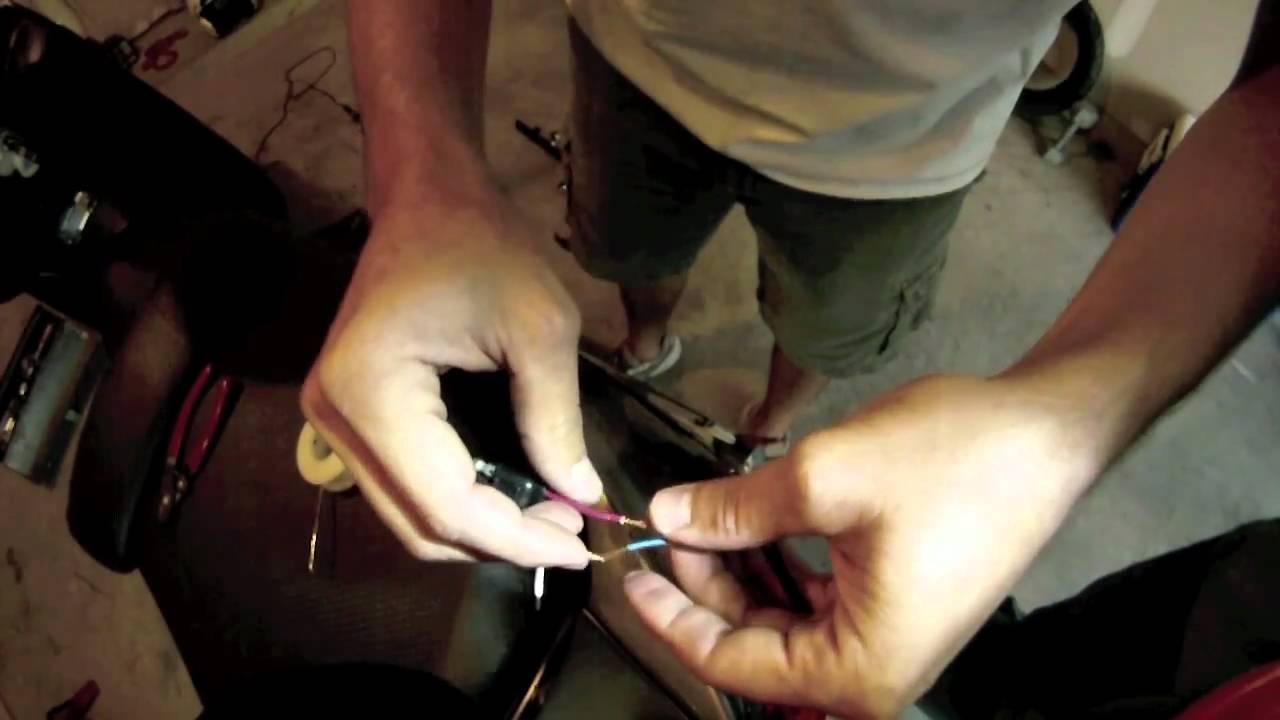 How to Connect Bestem Topcase stoplight wires - 03-06 Suzuki Burgman 400 | MicBergsma