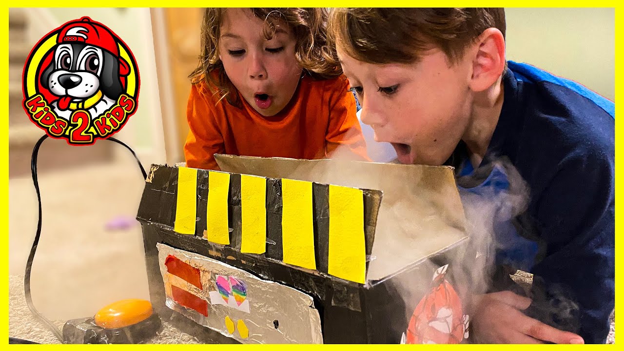 Kids Pretend 👻 CALEB & ISABEL FIND A GHOSTBUSTERS GHOST TRAP