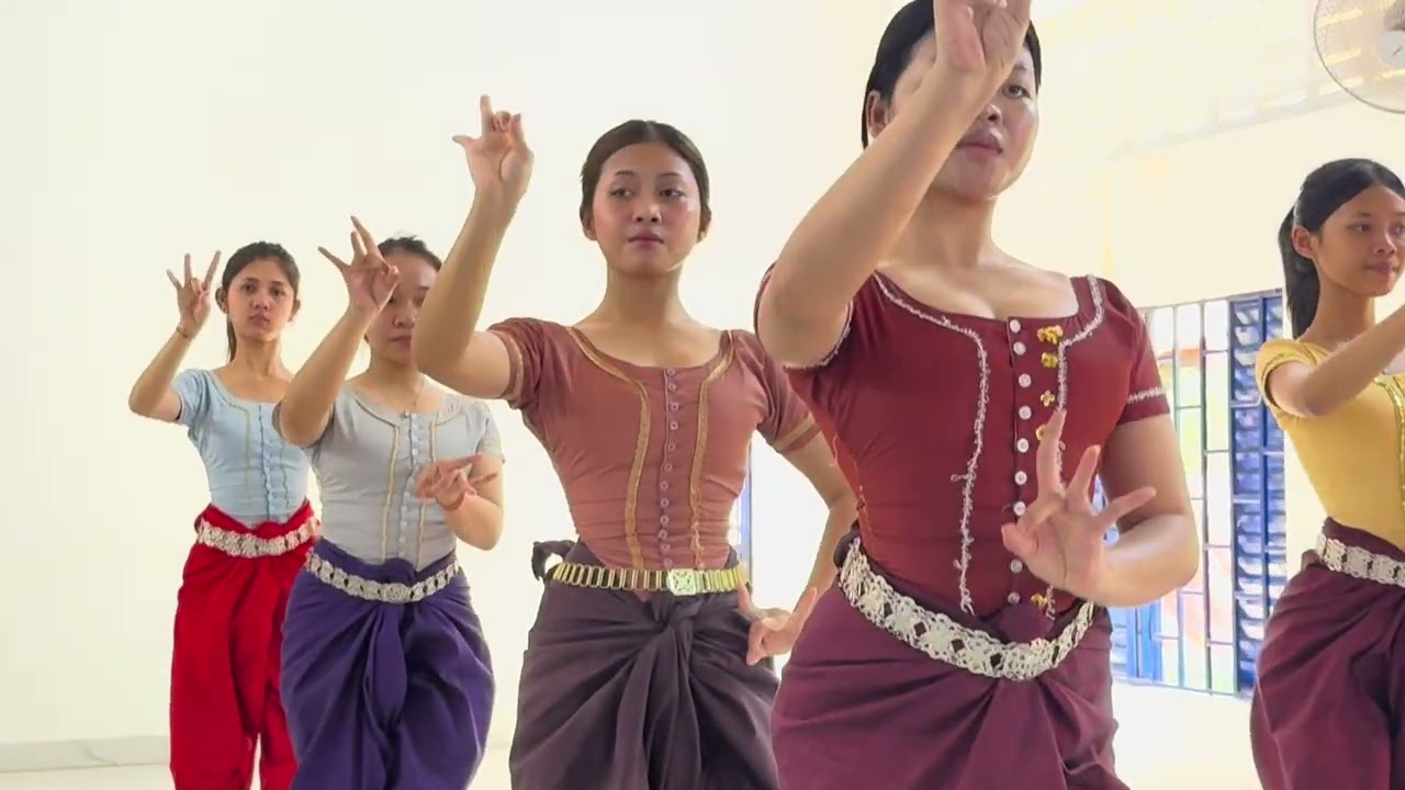 របាំបុរាណខ្មែរ