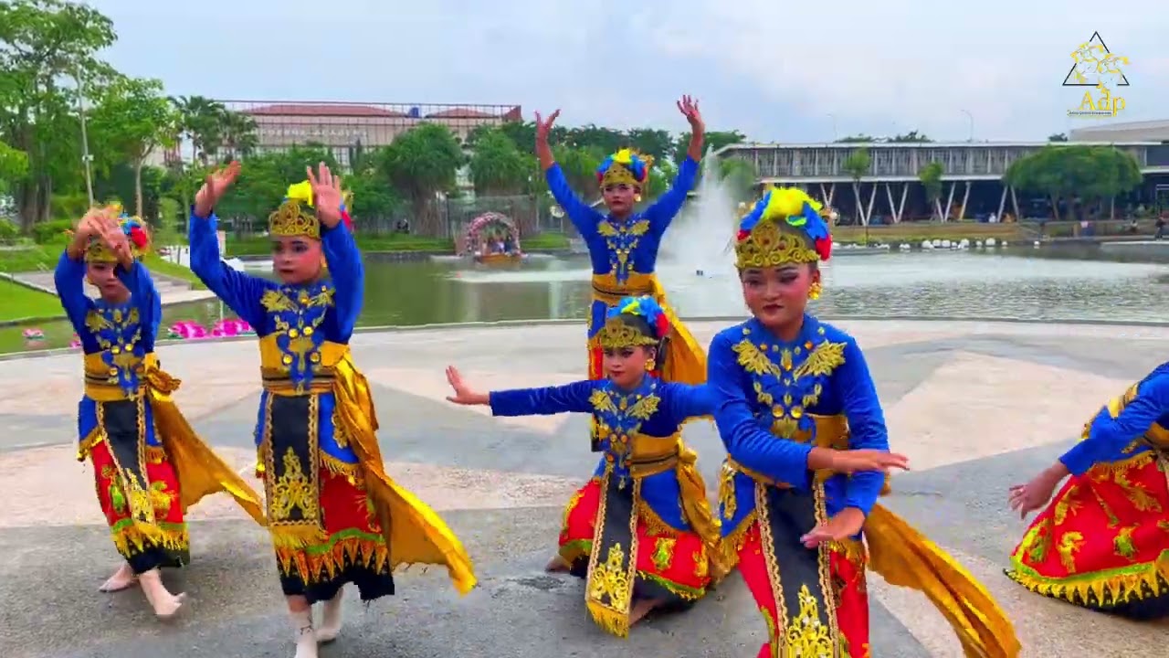 Uji Kompetensi Tari Sorote Lintang Kelas A2 Kelompok 9 