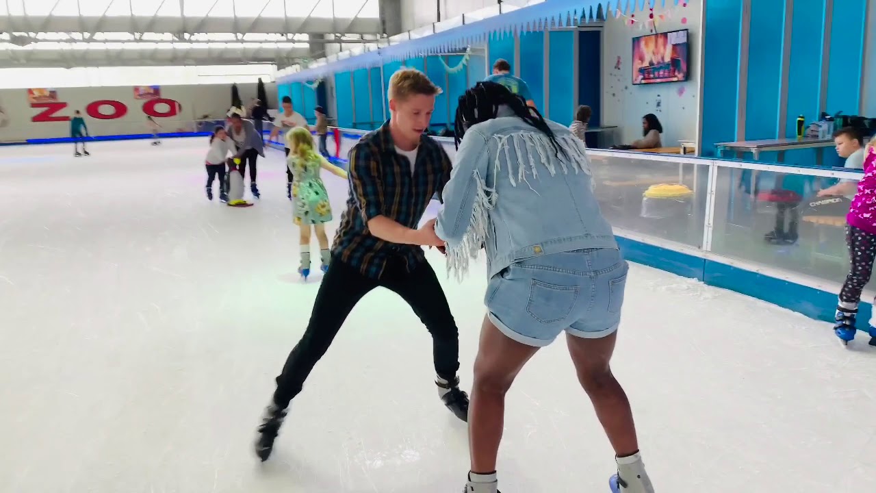 Ice Skating | Ice Zoo Sydney | African Skates For The First Time